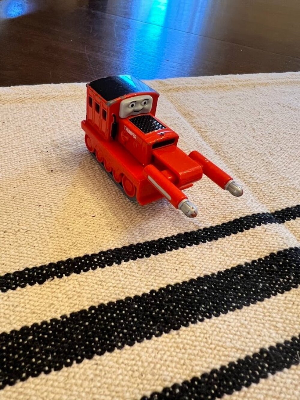 Thomas & Friends Wooden Railway Train Tank Engine Thumper with Treads 2003